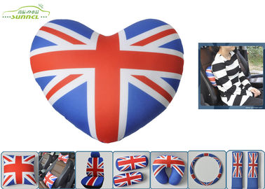 Επικεφαλής εξαρτήματα άνεσης αυτοκινήτων μαξιλαριών λαιμών βρετανικών σημαιών με την καρδιά που διαμορφώνεται