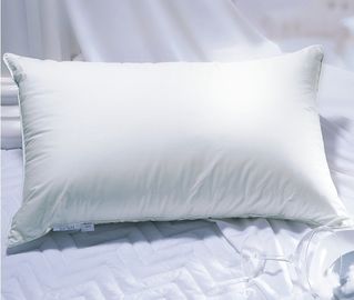 Ζωηρόχρωμη Microfiber μαξιλαριών ενθέτων διπλή πλήρωση ινών βελονιών χνουδωτή κοίλη για το σπίτι και το ξενοδοχείο